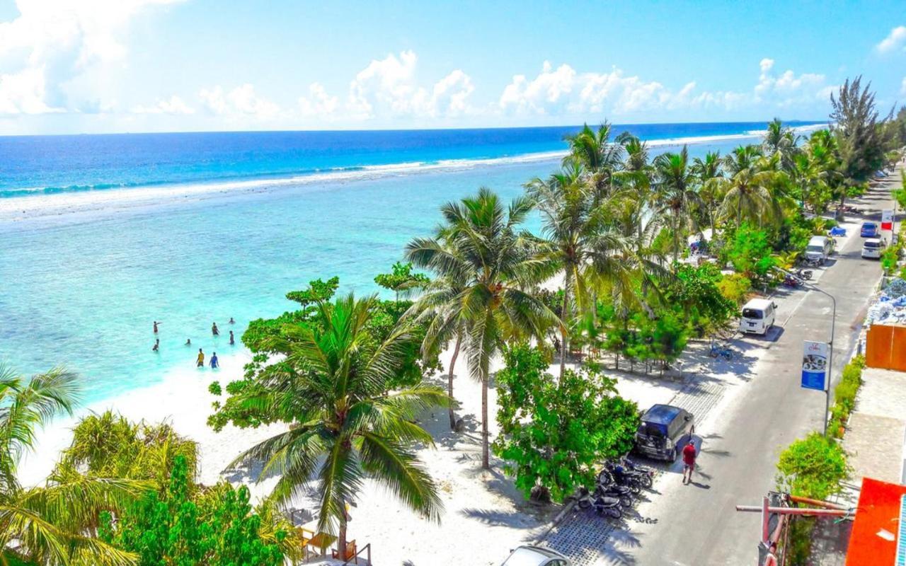 Crystal Beach Inn Malé Esterno foto
